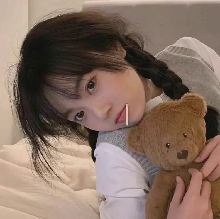 黑夜中的玻璃人偶